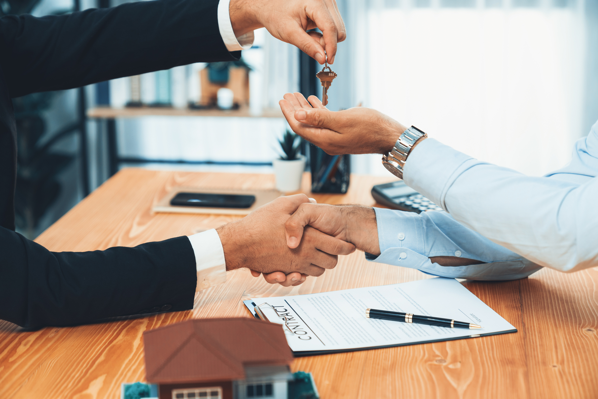 10 Steps to Closing on a House: A Homebuying Guide for the LGBTQ+ Community